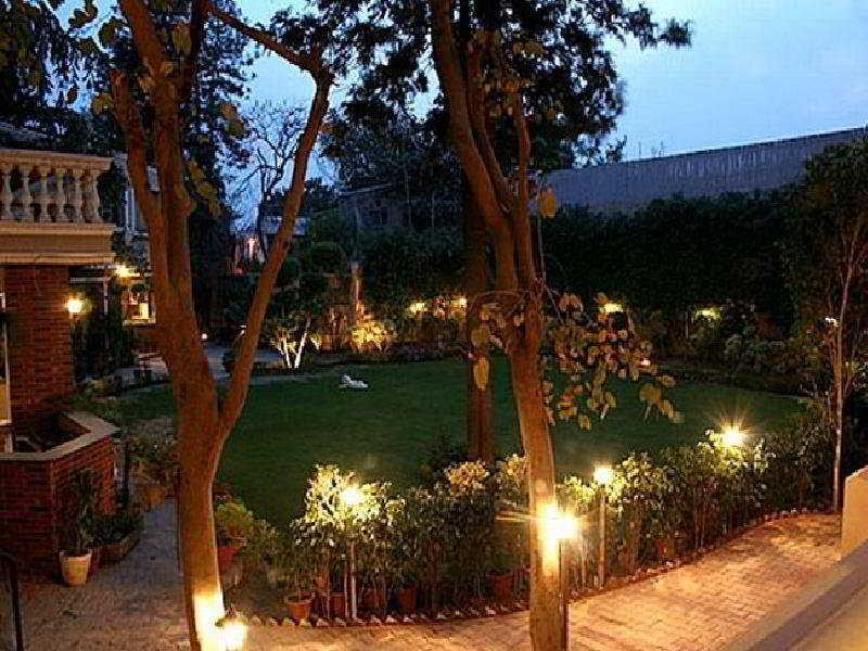 The Estate Villa Nueva Delhi Exterior foto