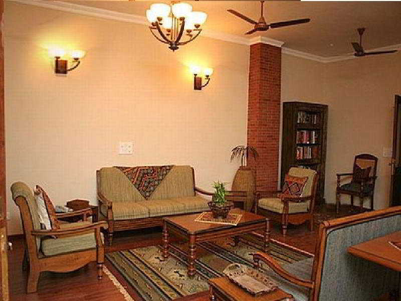 The Estate Villa Nueva Delhi Exterior foto
